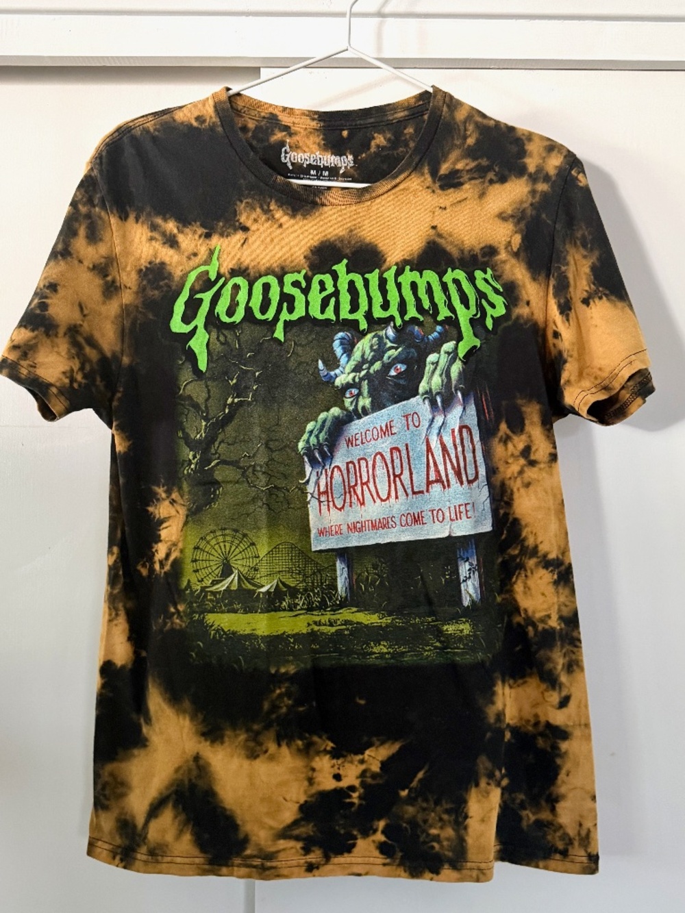 Goosebumps Welcome to Horrorland Graphic Tee - Unisex Medium